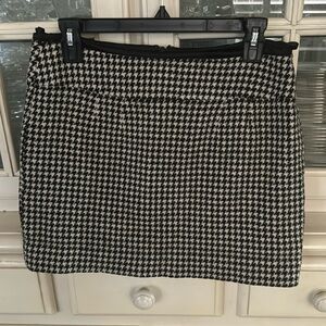 Mini skirt, work, black and cream, banana republic, petite size 0